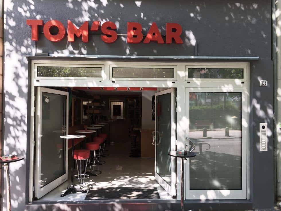 Toms Saloon