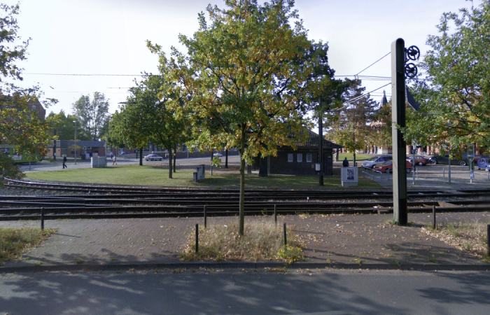 Klappe am Stadtfriedhof Stöcken