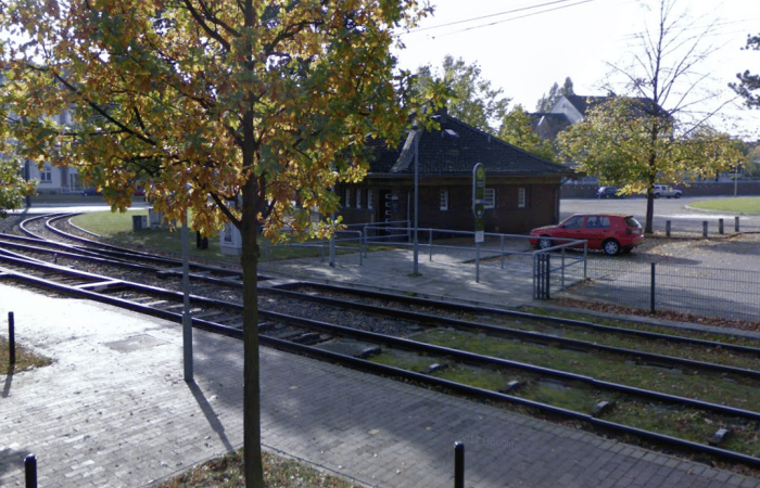 Klappe am Stadtfriedhof Stöcken