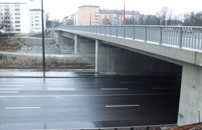 MAN-Brücke