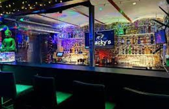 Macky's Asia Lounge