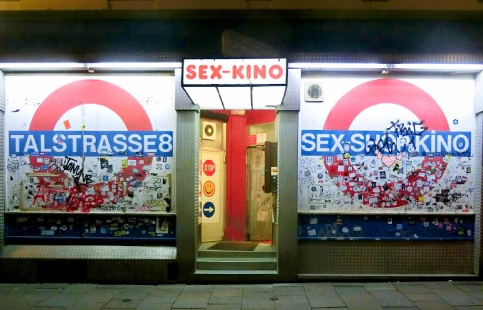 Sex Kino Hamburg außenansicht bei Nacht